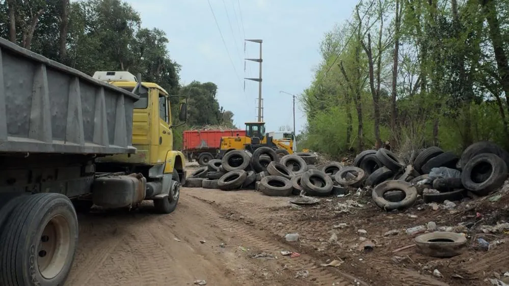 ECOOBJETIVO FOTO RIO CUARTO NEUMATICOS EN DESUSO